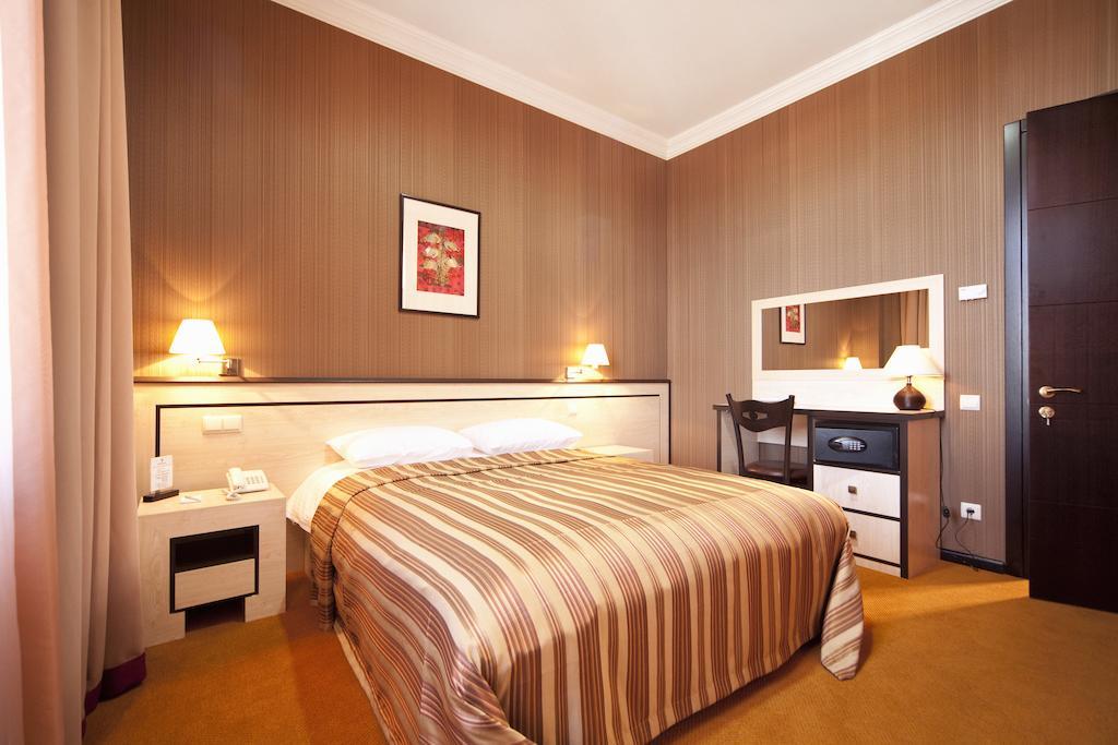 Hotel Rikhe Monika Tbilisi Zimmer foto