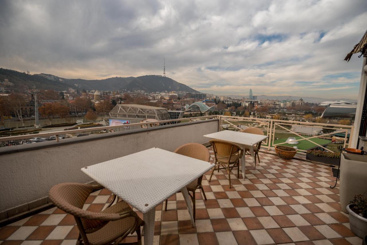 Hotel Rikhe Monika Tbilisi Exterior foto